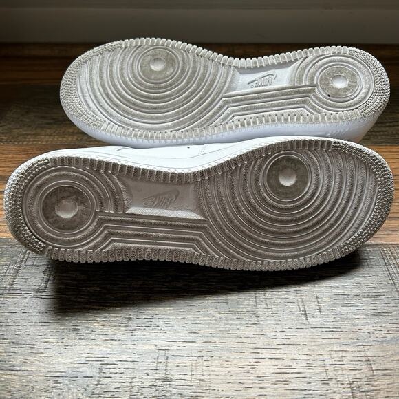 Nike Air Force 1 '07 Low Triple White Mens Size 10.5 - Picture 10 of 11